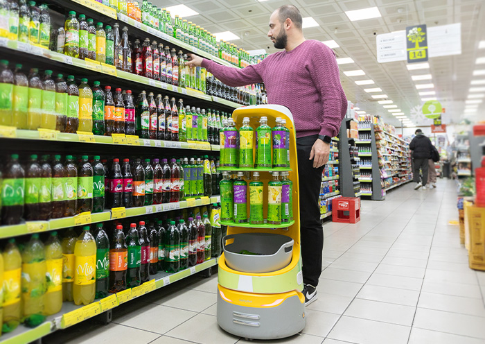 Robot-teqdimatinda-Coolmix